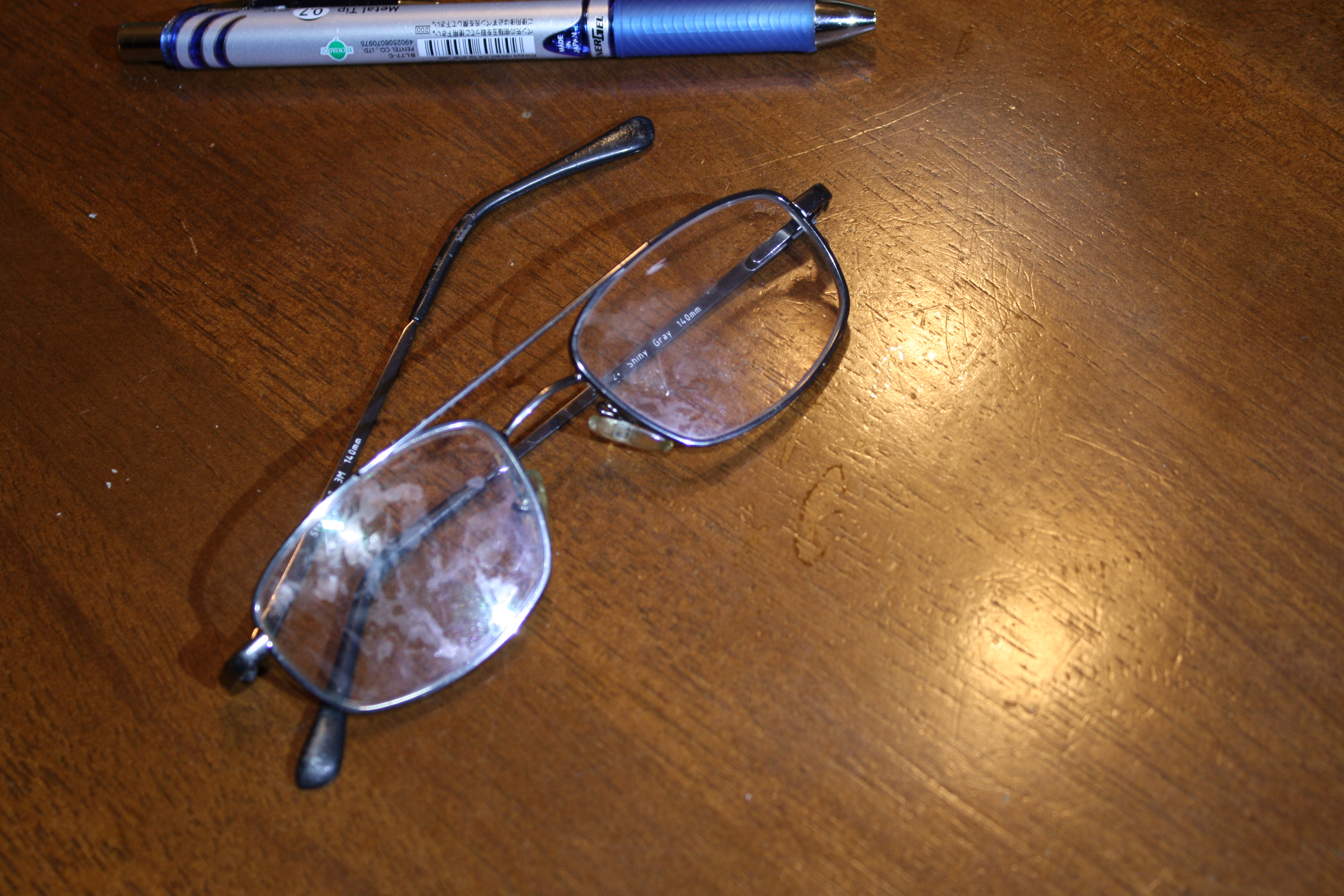 Broadrick Shropshire's glasses the day he killed Roderick Jackson. Shropshire and other witnesses told investigators that Jackson threw a glass of liquor in Shropshire's face, leaving him unable to see. Shropshire then retreated to his room to clean his glasses and grab his gun.