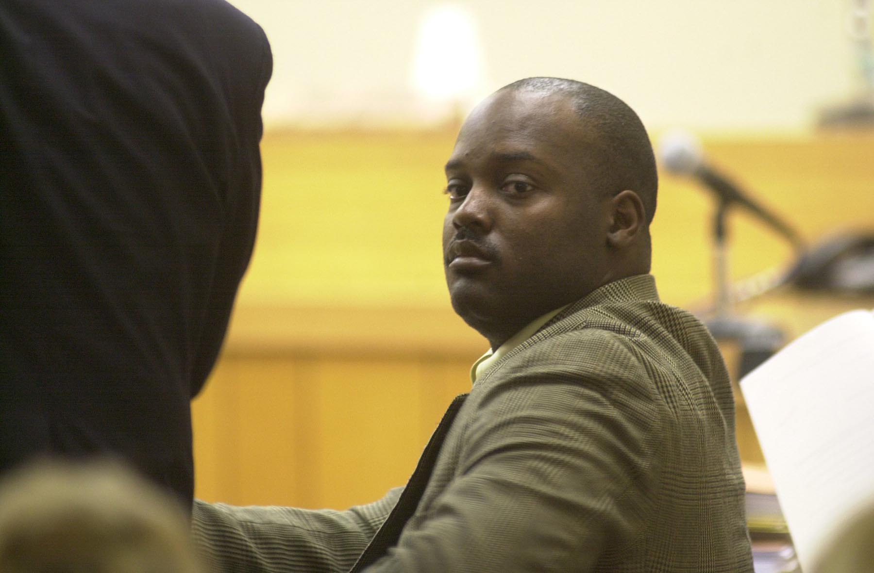 Brent Marsh takes a look around the Walker County Courtroom during Monday's hearing in the courthouse Annex in Lafayette.