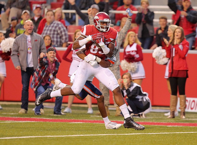 Arkansas tight end Jeremy Sprinkle had 27 receptions for 389 yards as a junior last season, and his six touchdowns led the league at his position.
