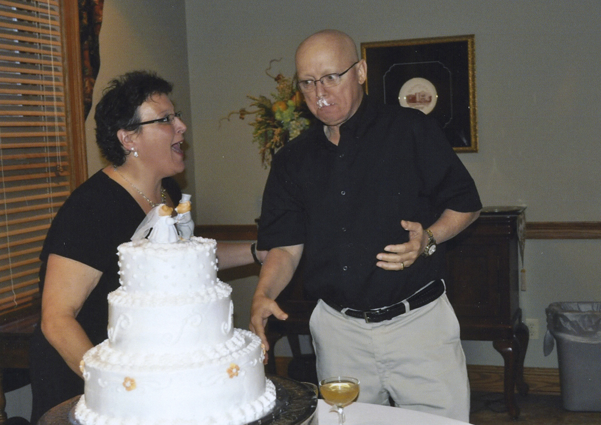 In a ceremony in October 2010, Randy and Wendy Roberts renewed their wedding vows.