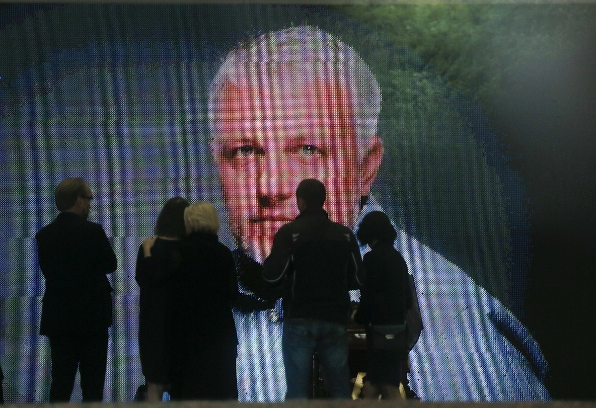 Tom Balmforth Journalist who died in Ukraine car bombing buried in Belarus ...