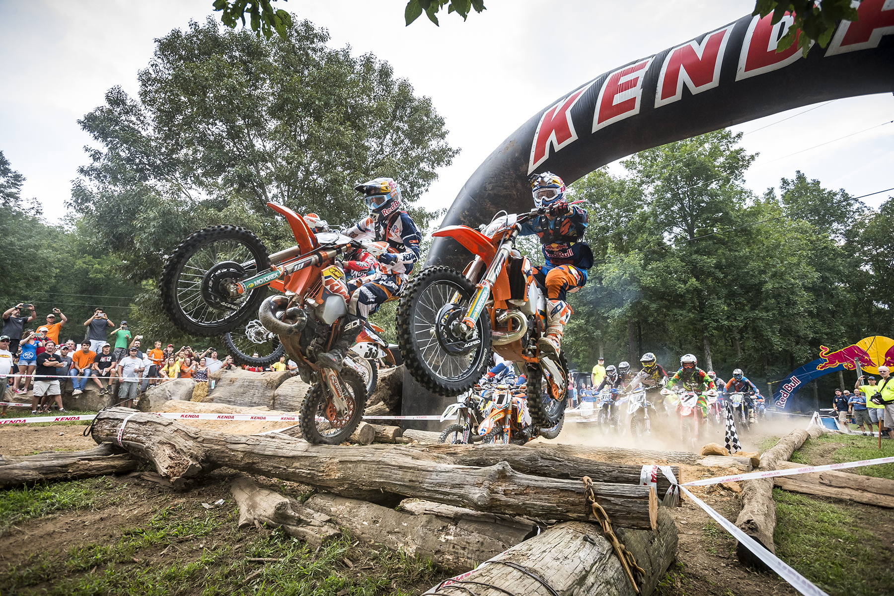 (L-R) Taylor Robert and Johnny Walker fight for the start in the Tennessee Knockout Enduro at the Trials Training Center in Sequatchie, Tennessee, USA on 16 August 2015. // Garth Milan/Red Bull Content Pool // P-20150820-00442 // Usage for editorial use only // Please go to www.redbullcontentpool.com for further information. //
