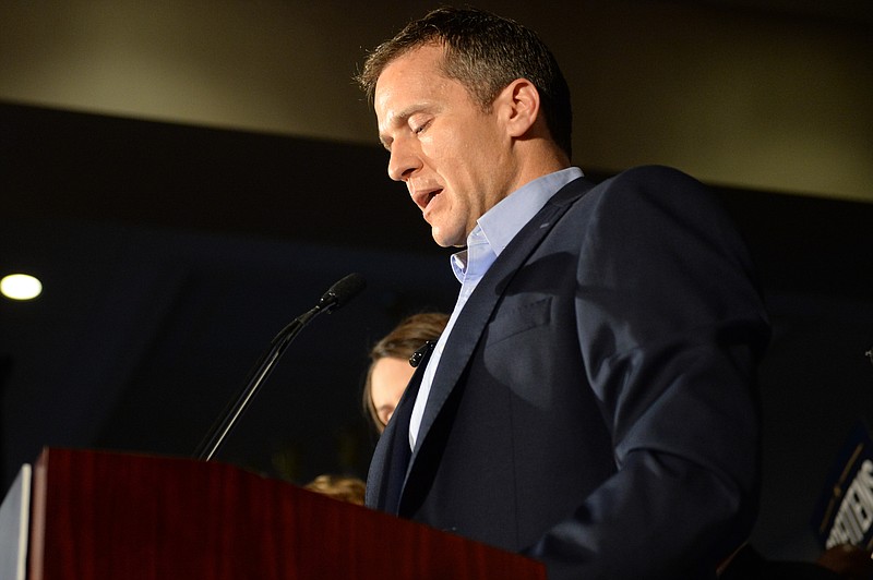 
              Missouri Republican gubernatorial candidate Eric Greitens speaks to a crowd of supporters at the DoubleTree Hotel Chesterfield, Tuesday, Aug. 2, 2016, in Chesterfield, Mo. Former Navy SEAL officer Greitens won the Republican primary for Missouri governor Tuesday after a hard-fought race in which he cast himself as a conservative outsider willing to use his military bravado to blow up perceived corruption in government. (AP Photo/Michael Thomas)
            
