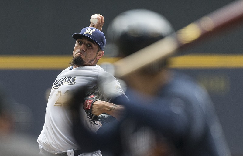 Milwaukee Brewers' Matt Garza pitches to an Atlanta Braves batter during the first inning of a baseball game Thursday, Aug. 11, 2016, in Milwaukee.