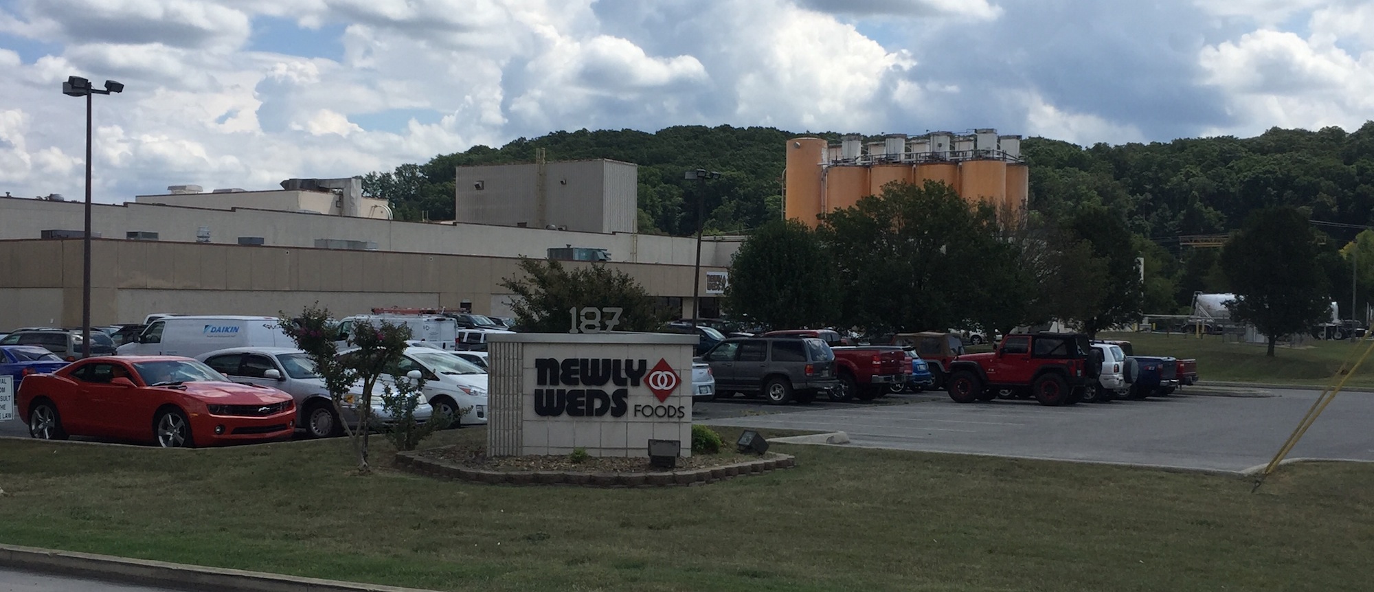 The Newly Wed Foods plant in Cleveland produces premium batters, breadings, coatings, spices and seasonings for the processed food industry.
