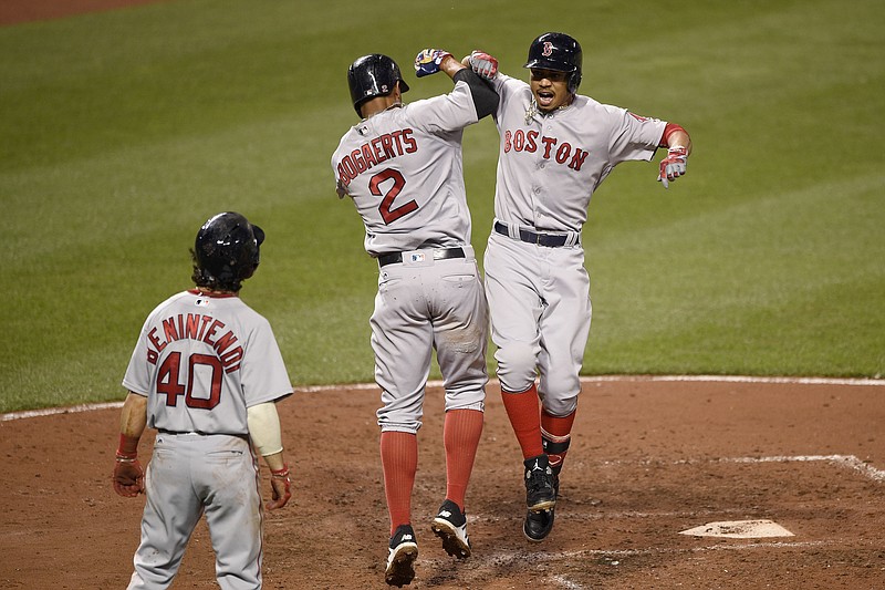 Andrew Benintendi's 2 HRs help Red Sox get series split vs. Orioles