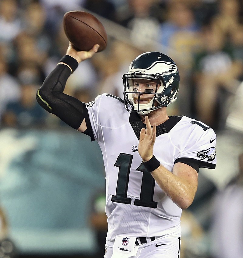 Carson Wentz named Eagles starting QB