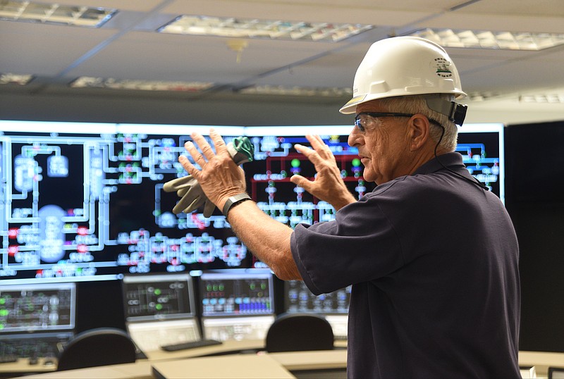 Site manager Jim Chardos talks Wednesday, Sept. 7, 2016 about the new control room at Bellefont Nuclear Power Plant in Hollywood, Ala.