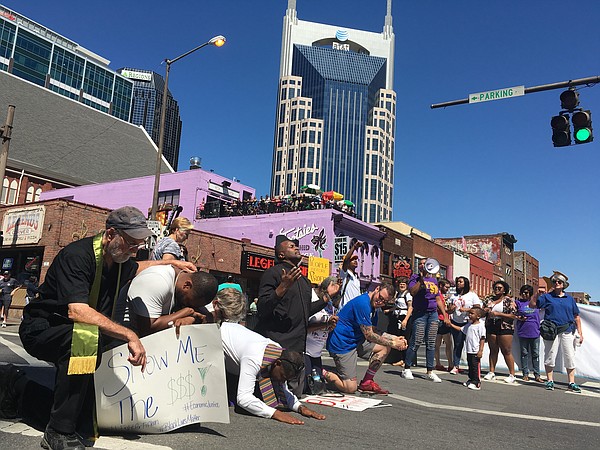 Tennessee Ministers Pray For Equality Justice Outside Honky Tonks Chattanooga Times Free Press