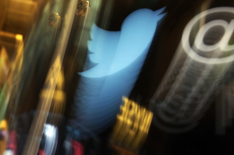 Twitter reportedly in talks with Apple to bring its app and NFL