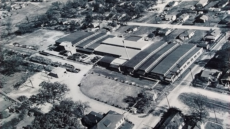Ernest Holmes Co.'s third manufacturing facility at 2505 East 43rd St. just off Rossville Boulevard near Bea's Restaurant circa 1953. Some of these buildings still stand.