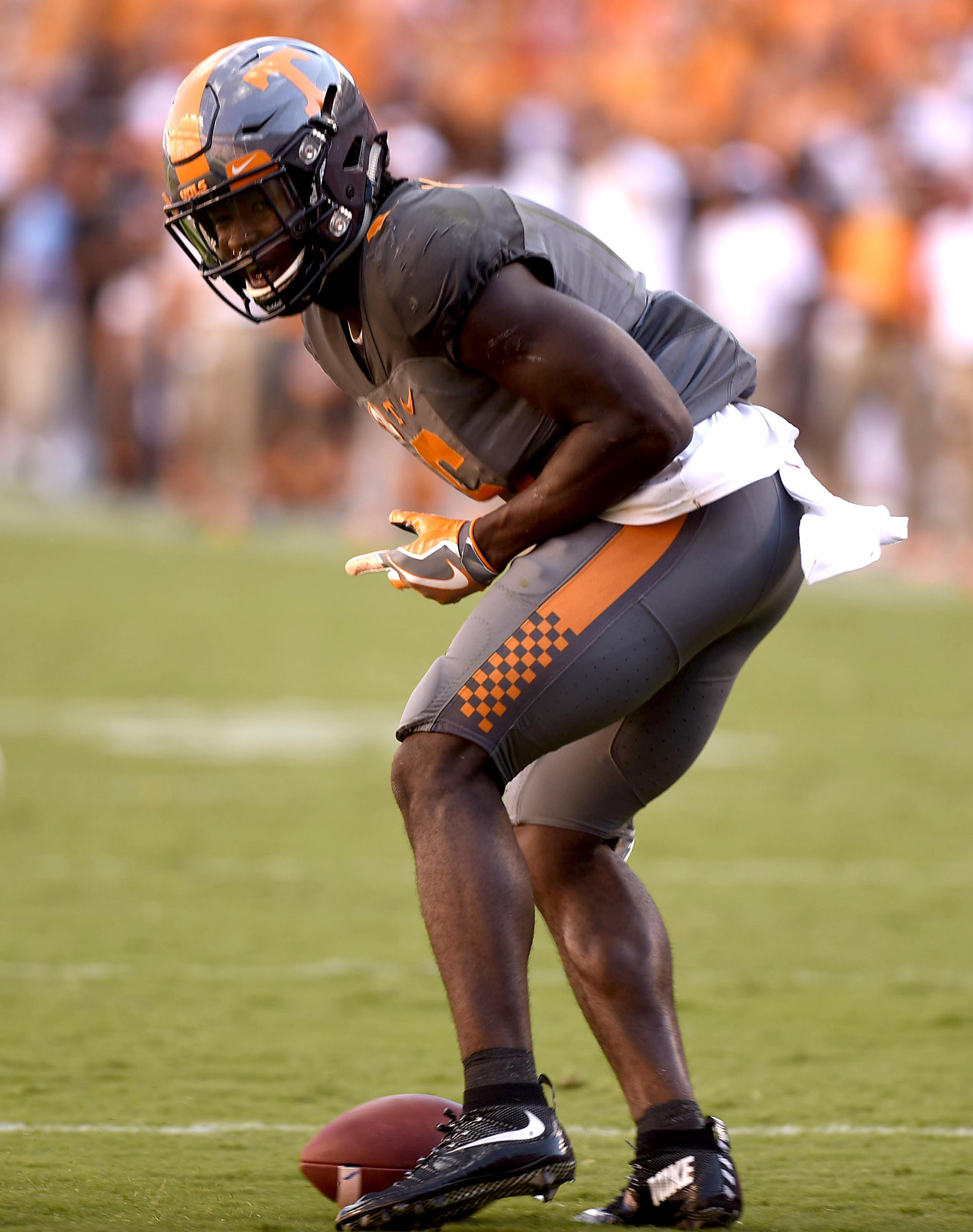 Tennessee's Alex Kamara (6) looks around after he dropped a Joshua Dobbs's pass. The Florida Gators visited the Tennessee Volunteers in a important SEC football contest at Neyland Stadium on September 24, 2016.