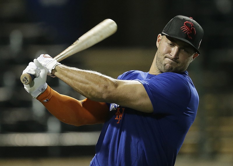 Tim Tebow hits a home run on the first pitch of his professional