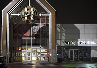 Singer Tiffany to highlight Hamilton Place mall's 30th birthday ...