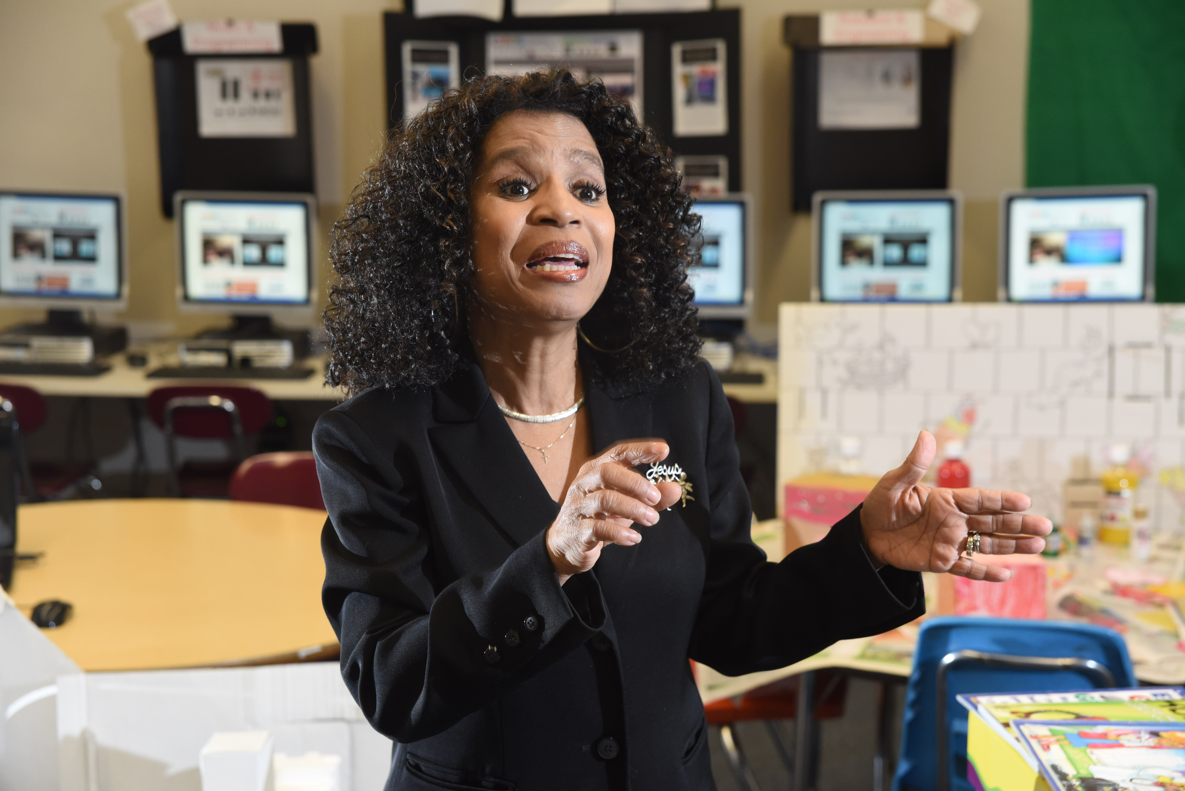 Tekelia Kelly talks about her advanced teaching methods in the Highland Enrichment Learning Program.