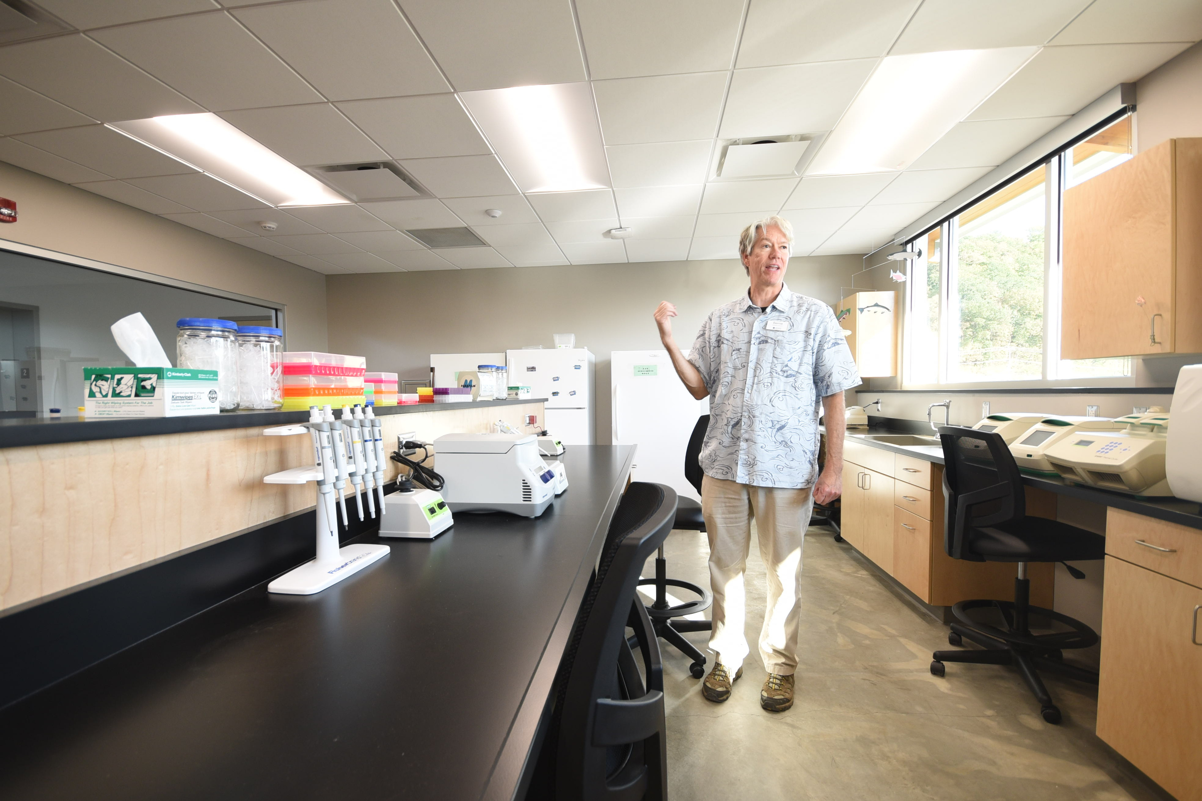 Dr. Bernie Kuhajda, Science Program Manager, talks about retrieving DNA from turtles, fish and salamanders in his lab at the Tennessee Aquarium Conservation Institute on the Tennessee River near the Baylor School campus.