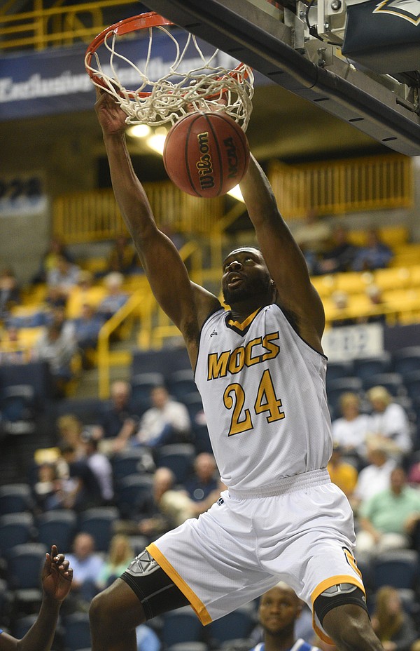 Casey Jones shakes off some rust for basketball Mocs Chattanooga