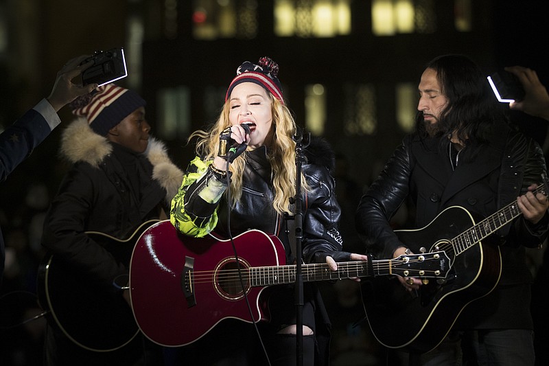 Madonna plays surprise concert in park for Hillary Clinton | Chattanooga Times Free Press