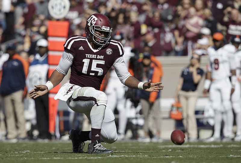 
              Texas A&M defensive lineman Myles Garrett (15) reacts after knocking down a pass against UTSA during the third quarter of an NCAA college football game Saturday, Nov. 19, 2016, in College Station, Texas. (AP Photo/Sam Craft)
            