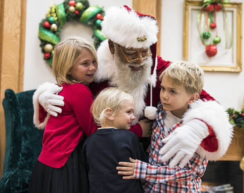 Terminally ill 5-year-old boy dies in Santa's arms | Chattanooga Times ...