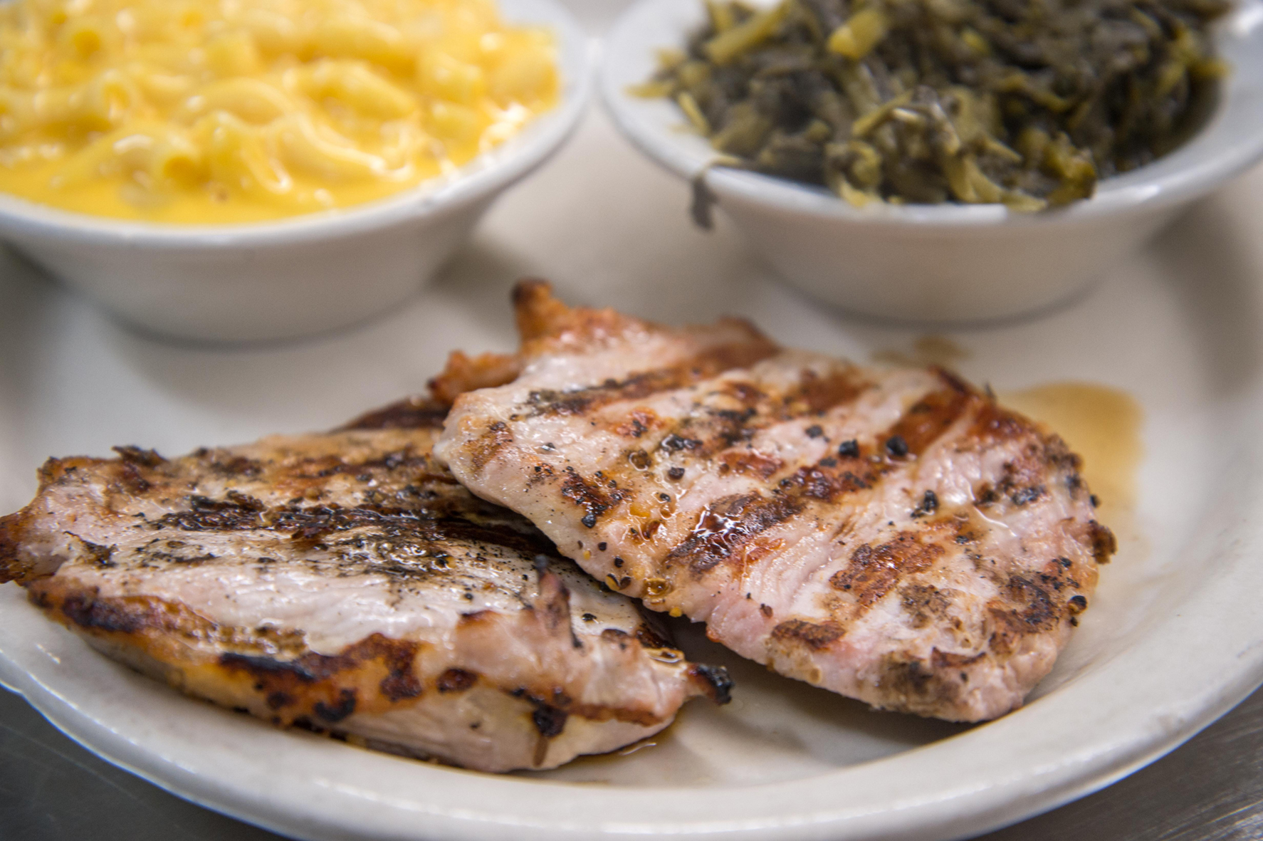 Grilled pork chops at Dari Dip. (Photo by Mark Gilliland)