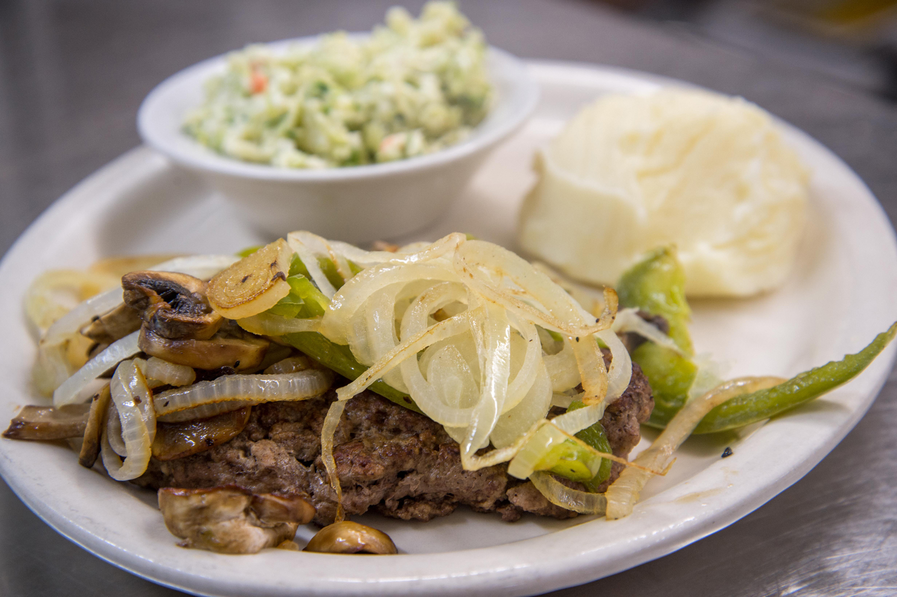 Hamburger steak with onions and bell peppers at Dari Dip. (Photo by Mark Gilliland)