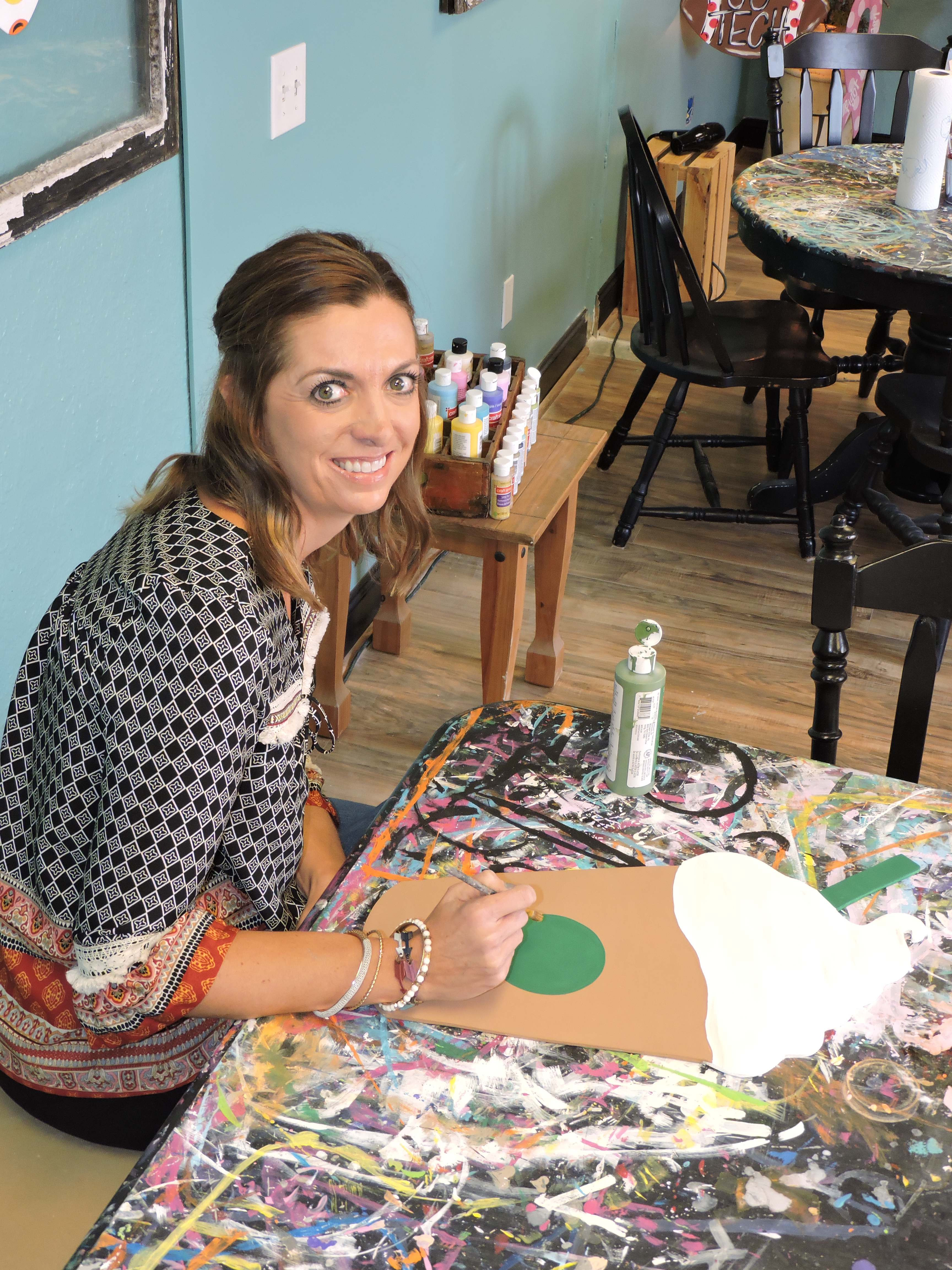 Alydots owner Alyson Tunnell creates a Starbucks inspired door hanger.