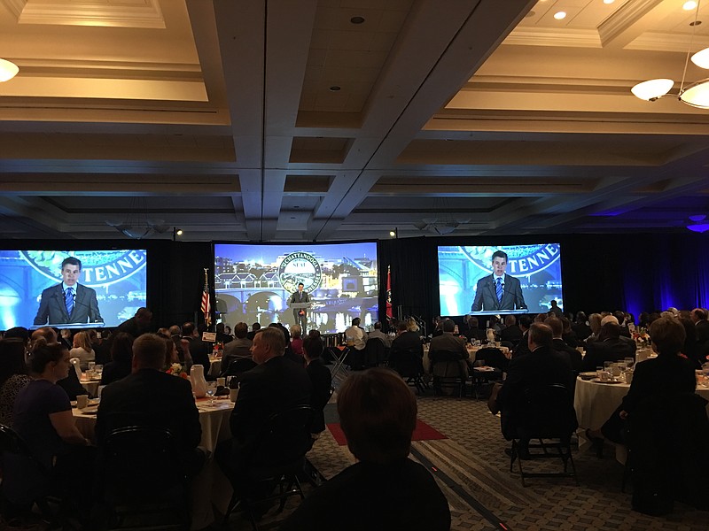 Andy Berke speaks at the Mayors' breakfast.