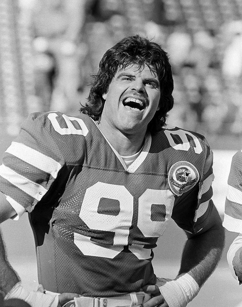 
              FILE - In this Sept. 16, 1984 file photo, New York Jets Mark Gastineau reacts at the end of an NFL football game against the Cincinnati Bengals in East Rutherford, N.J. Former New York Jets sack-dancing star Mark Gastineau says he is suffering from several health issues caused from years of playing football. The 60-year-old Gastineau says during a radio interview with Pete McCarthy on 710 WOR Radio in New York that he has been diagnosed with dementia, Alzheimer's disease and Parkinson's disease, Thursday, Jan. 19, 2017. (AP Photo/Bill Kostroun, File)
            