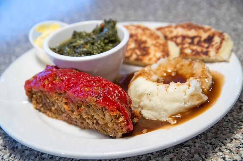 Diamond Billiard Club's meatloaf. (Photo by Mark Gilliland)