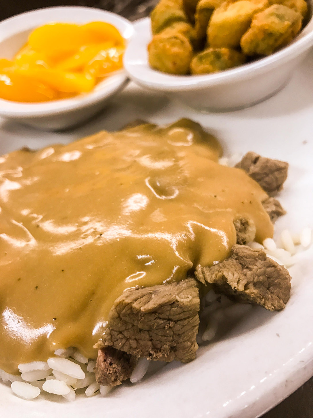Beef tips with with gravy at Dari Dip. (Photo by Mark Gilliland)