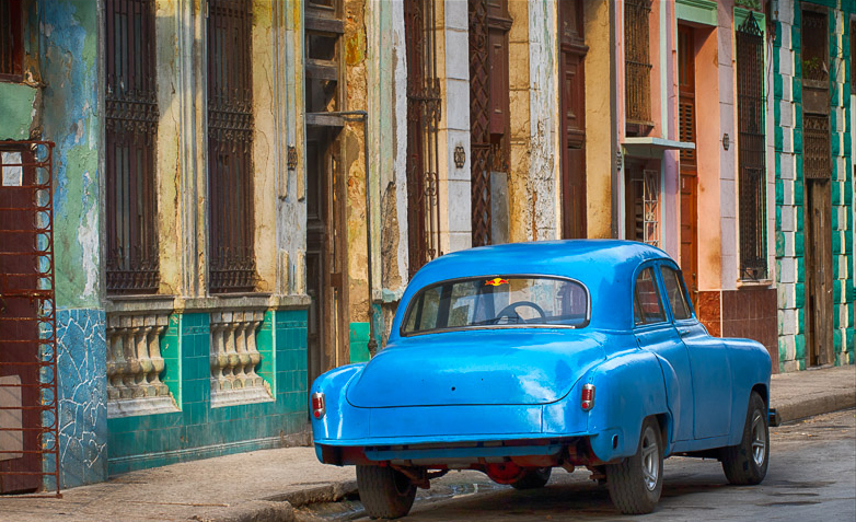 A photo from "Havana Dreams: Cuba in Living Color," a photography exhibition by Steve Dinberg.