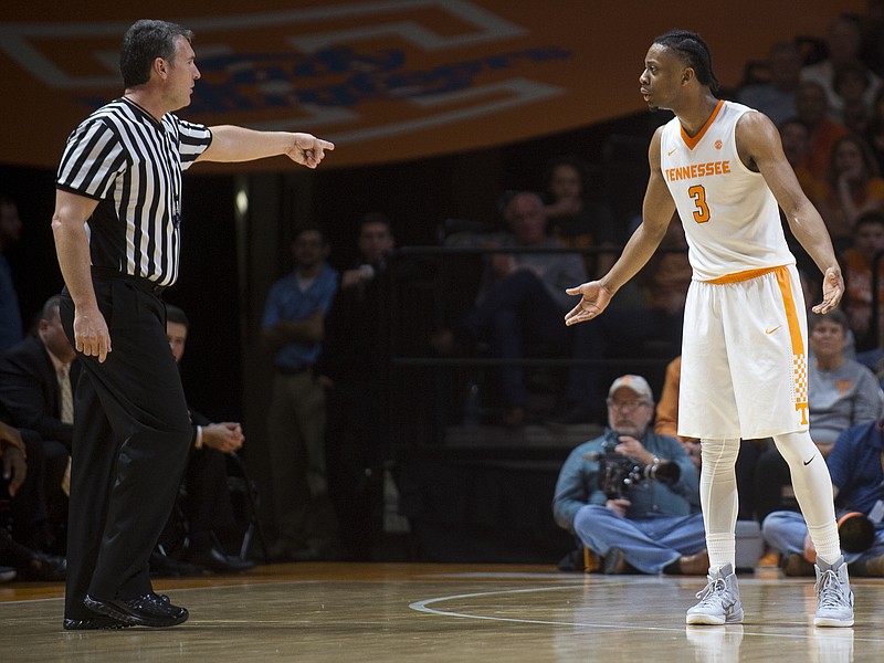 Tennessee's Robert Hubbs III (3) reacts to a call during the team's NCAA college basketball game against Vanderbilt on Wednesday, Feb. 22, 2017, in Knoxville, Tenn. (Brianna Paciorka/Knoxville News Sentinel via AP)