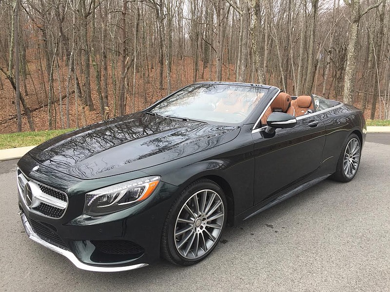 The Mercedes-Benz S550 cabrio is the apex of the carmakers art.
