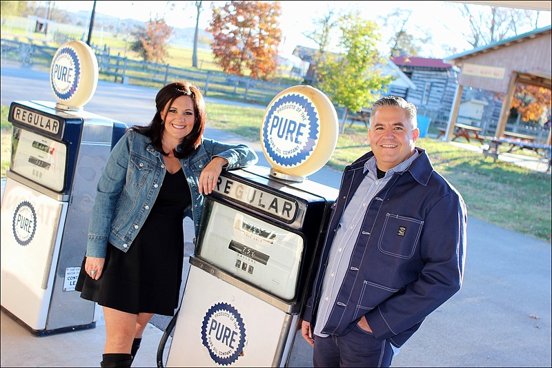 Headlining the John Studdard Memorial Bluegrass Gospel Concert on Friday, March 3, in Etowah, Tenn., is the Kenny and Amanda Smith Band, winner of the International Bluegrass Music Association's Emerging Artist of the Year award in 2003.