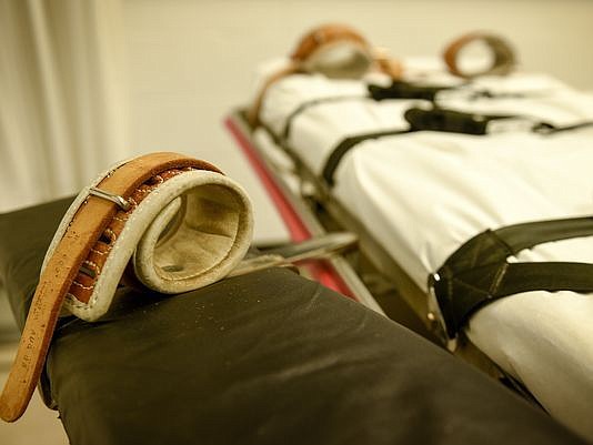 The arm and feet straps used on the gurney when used for lethal injections inside the execution chamber is shown Thursday, March 2, 2017, at the Riverbend Maximum Security Institution in Nashville, Tenn. (Photo by Lacy Atkins/The Tennessean)