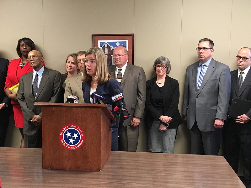 
              Shelby County district attorney Amy Weirich discusses the dismissal of disciplinary charges against her during a news conference on Monday, March 20, 2017 in Memphis, Tenn. (AP Photo/Adrian Sainz)
            