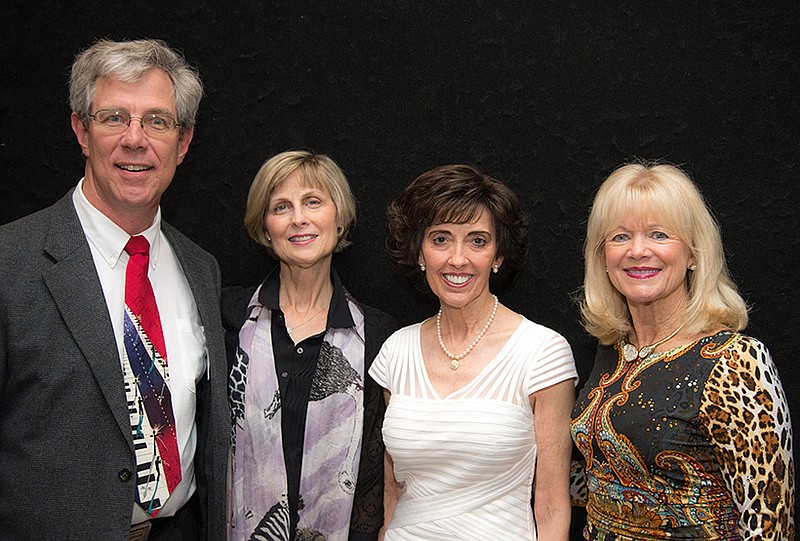 Scott McKenzie, Margaret  Green,  Linda Thompson and Sheryl Dodson