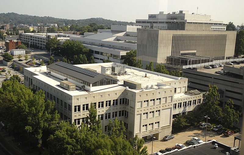 Hamilton County-Chattanooga Courts building is located on Market Street in downtown Chattanooga. The Hamilton County Jail is seen in the upper right. 