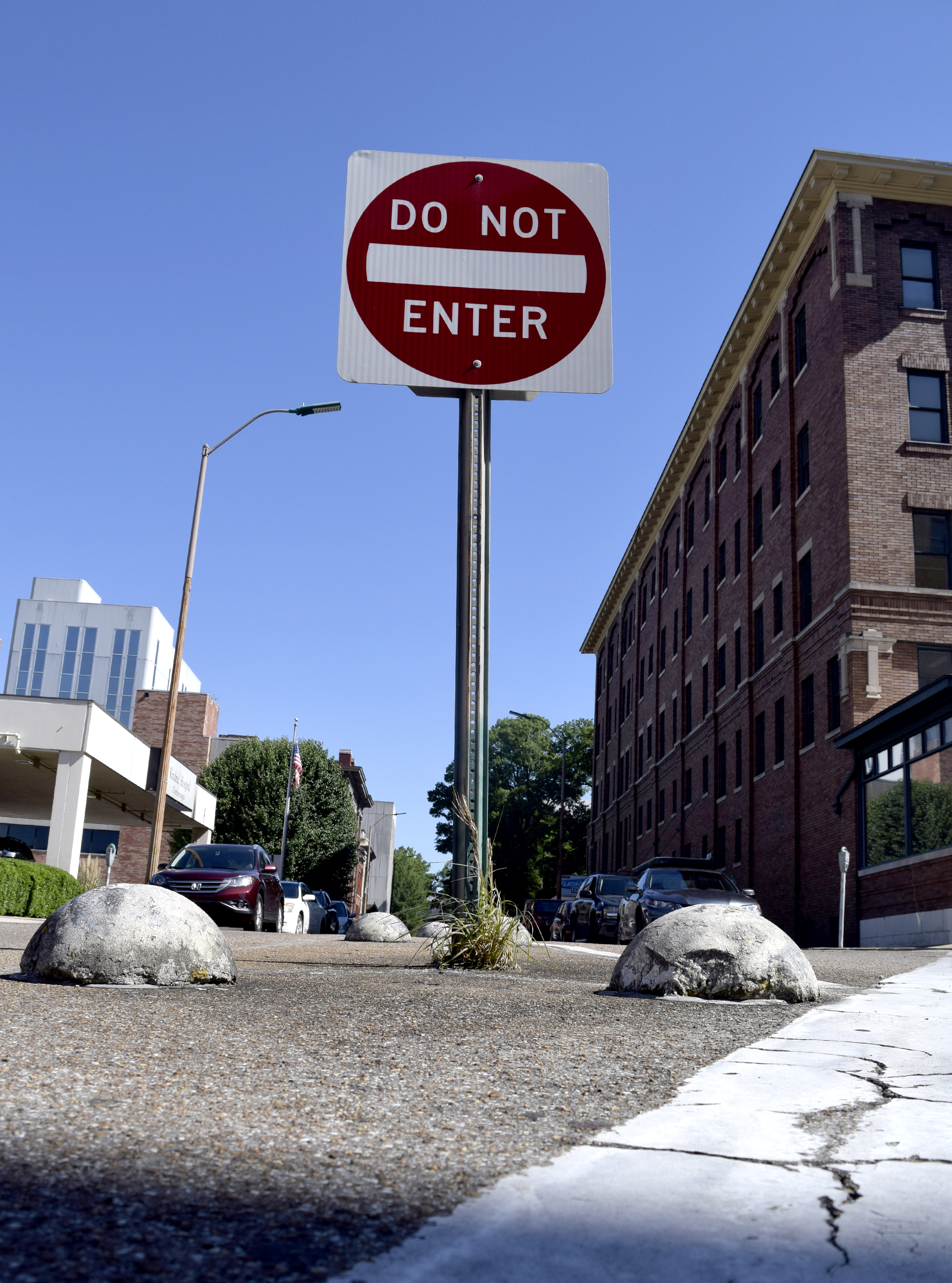 A do not enter sign warns drivers on Georgia Avenue that Walnut Street street is one way. The Chattanooga City Council will decide at its meeting tonight whether to spend about $70,000 to study doing away with one-way streets in downtown.