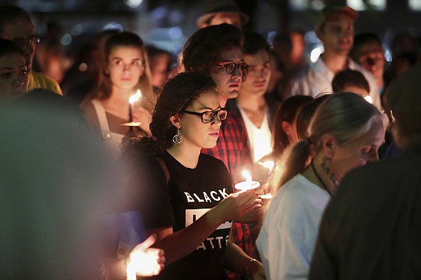 3 Arrested At Gathering Denouncing Confederate Torch Protest 