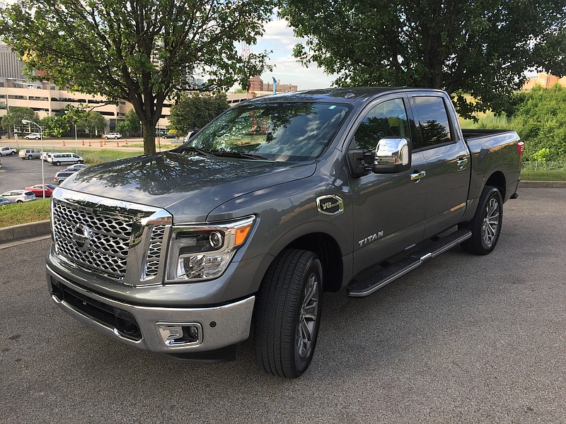 2017 Nissan Titan Review, Pricing, and Specs