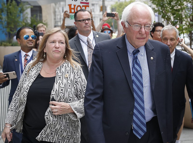 Feds looking into Bernie Sanders, wife over real estate deal