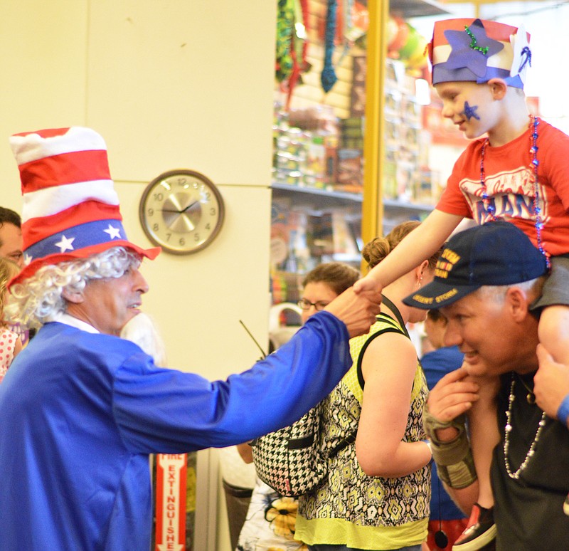 Creative Discovery Museum holds July 4 celebration for kids ...