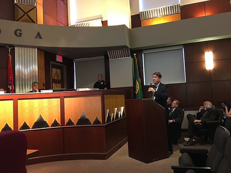 Broadband strategy consultant Shannon Morgan discusses small cell technology plans with the Chattanooga City Council.