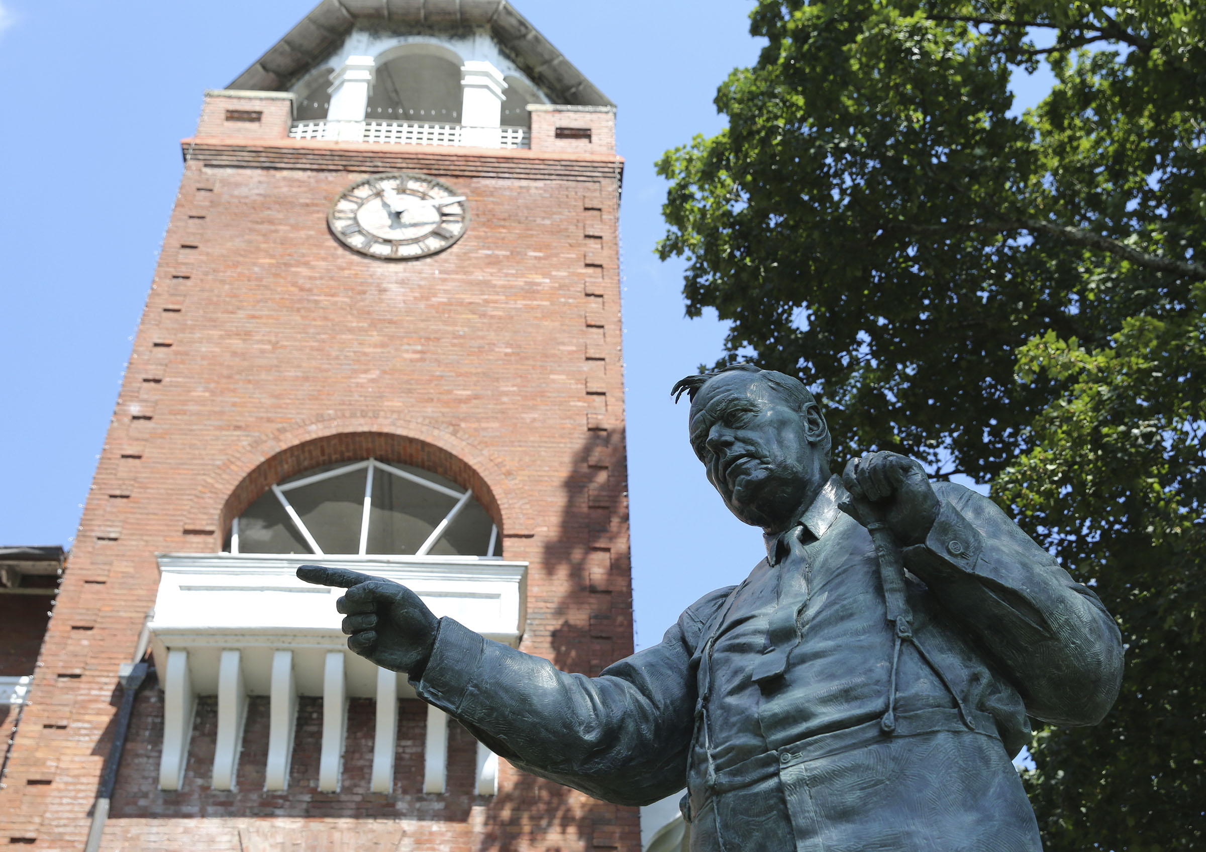 The new statue of Clarence Darrow was unveiled Friday, July 14, 2017, at the Rhea County Courthouse in Dayton, Tenn. The bronze figure of Darrow was sculpted by Zenos Frudakis.