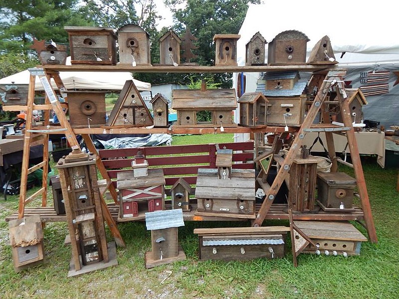 A display of handmade birdhouses at a stop in Crossville, Tenn., at a previous yard sale. (Facebook photo)