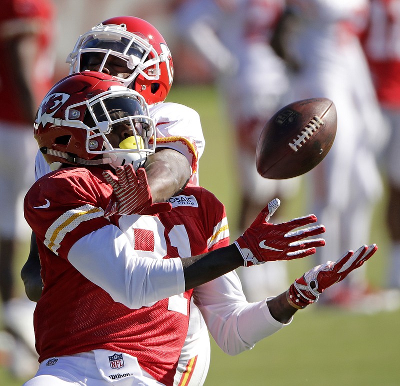 Chiefs wide receivers focus of attention in training camp Chattanooga