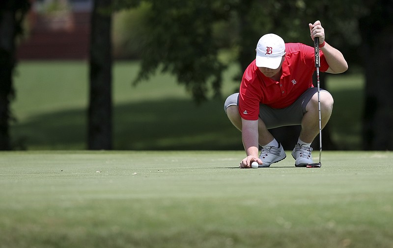 Baylor's Sam Marshall prepares to putt on Hole 18 during the Matt Cunningham Preview golf tournament at the Black Creek Club on Tuesday, Aug. 8, in Chattanooga, Tenn.