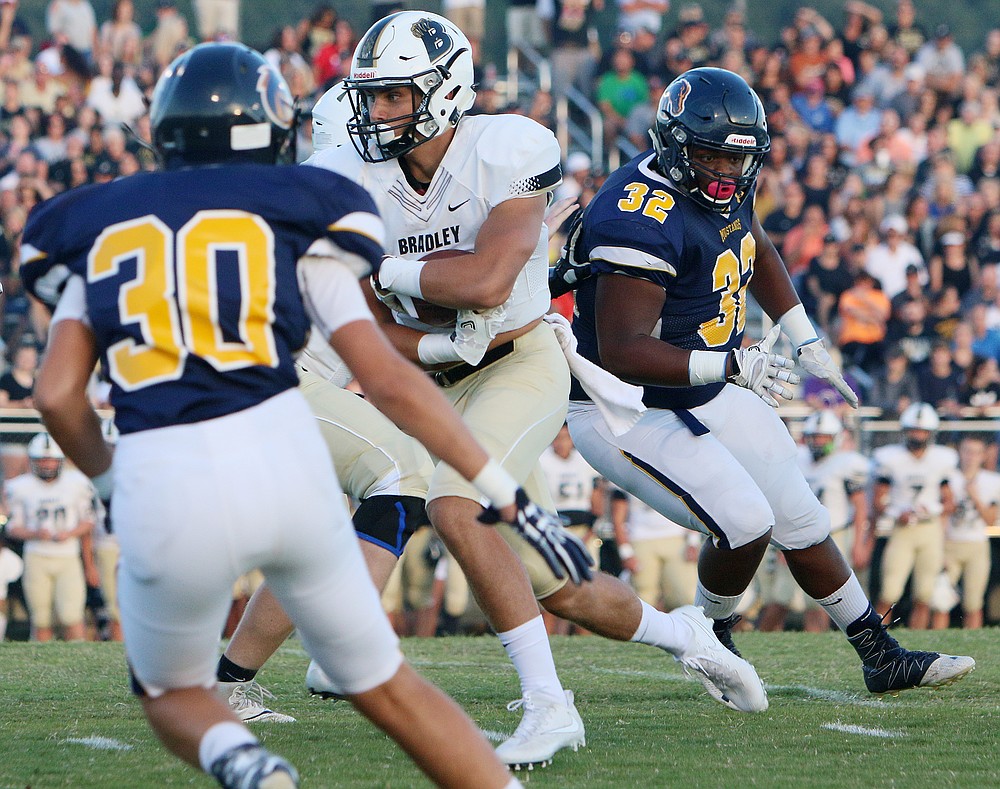 Bradley's Bears maul Mustangs in 52-7 victory | Chattanooga Times Free ...